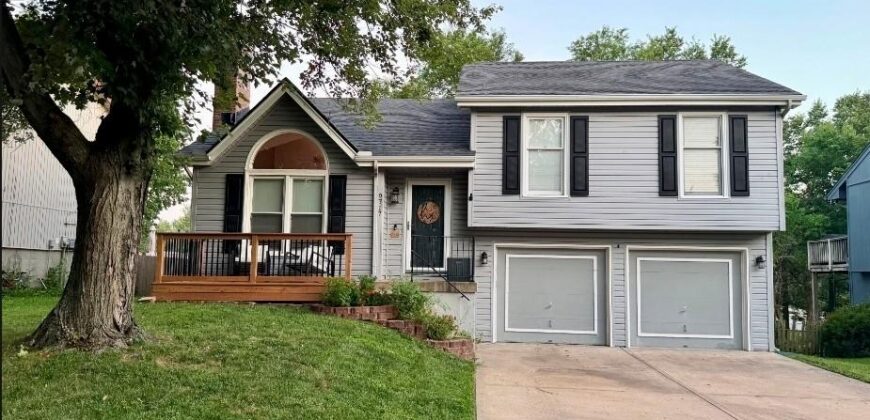 9717 NW 86th Terrace, Kansas City, MO 64153