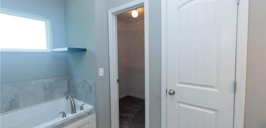 8908 NE 117th Terrace, Kansas City, MO 64157