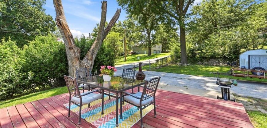 6729 NE Cotter Avenue, Kansas City, MO 64119