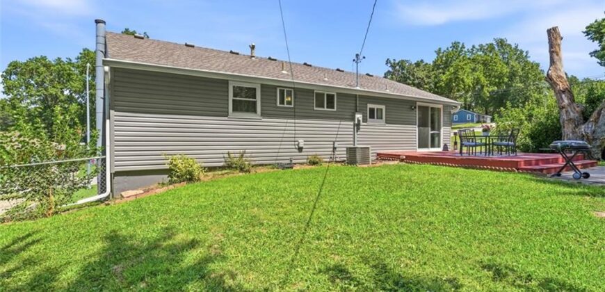 6729 NE Cotter Avenue, Kansas City, MO 64119