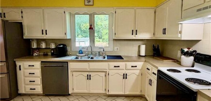 1302 Laurel Street, Kearney, MO 64060