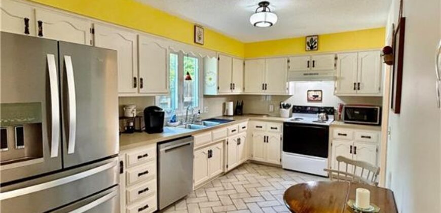 1302 Laurel Street, Kearney, MO 64060