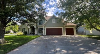 14255 NW 65th Place, Parkville, MO 64152