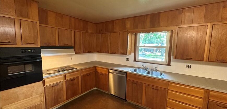 430 NW 58th Street, Kansas City, MO 64118
