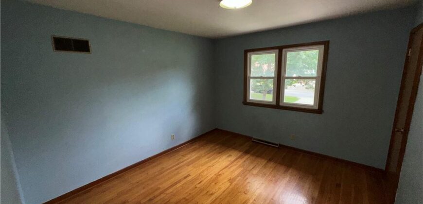 430 NW 58th Street, Kansas City, MO 64118