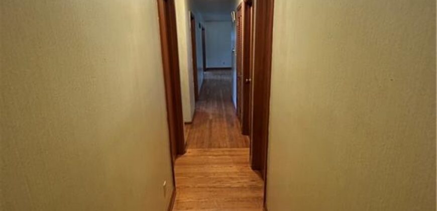 430 NW 58th Street, Kansas City, MO 64118