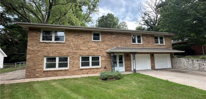 430 NW 58th Street, Kansas City, MO 64118