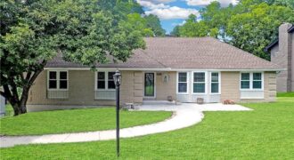 404 NW Briarcliff Road, Kansas City, MO 64116