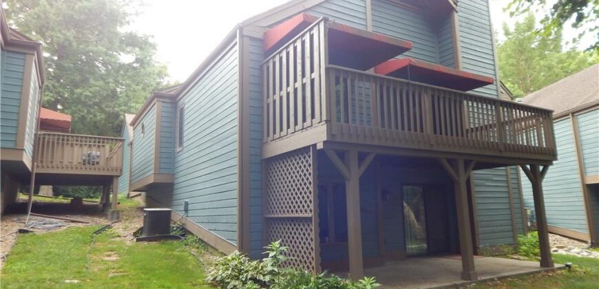 306 LAKESIDE Drive, Liberty, MO 64068