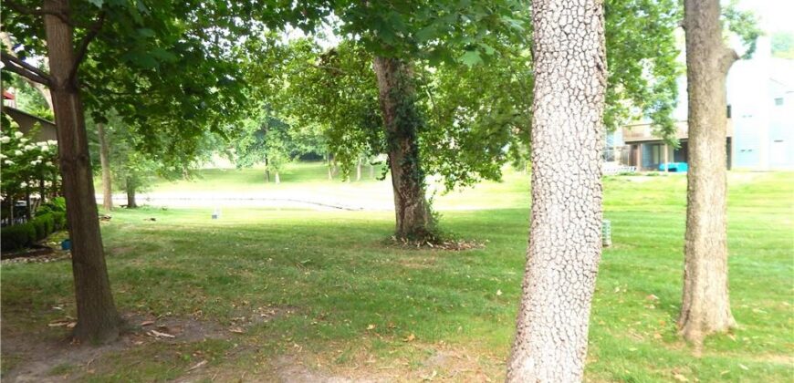 306 LAKESIDE Drive, Liberty, MO 64068