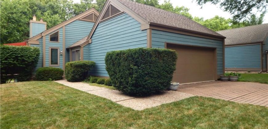 306 LAKESIDE Drive, Liberty, MO 64068