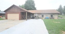 11 Sandy Circle, Dearborn, MO 64439