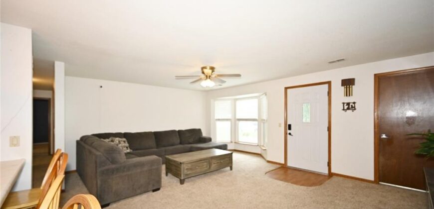 11 Sandy Circle, Dearborn, MO 64439