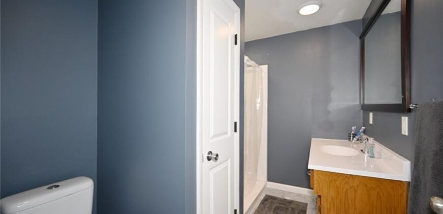 11 Sandy Circle, Dearborn, MO 64439