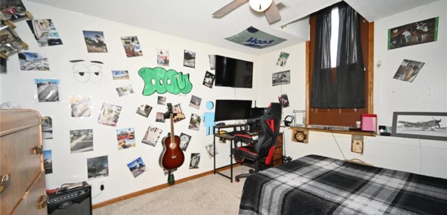 11 Sandy Circle, Dearborn, MO 64439