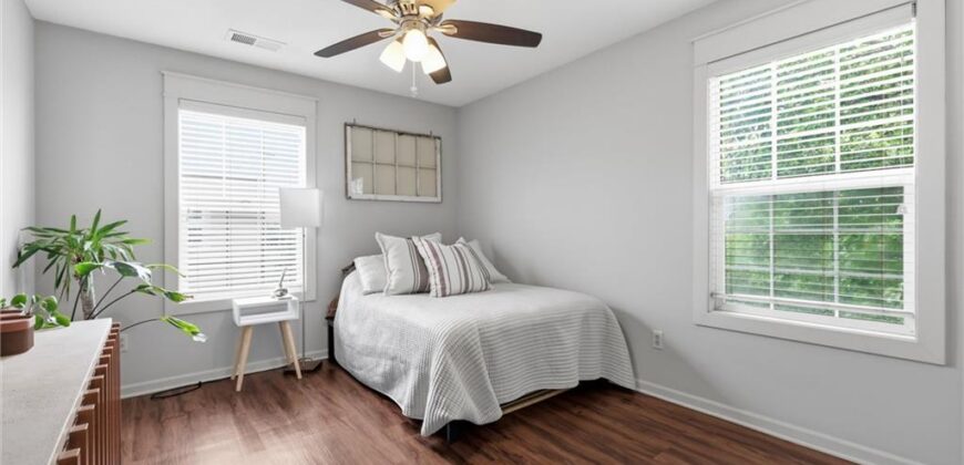2901 Gentry Park Parkway, North Kansas City, MO 64116