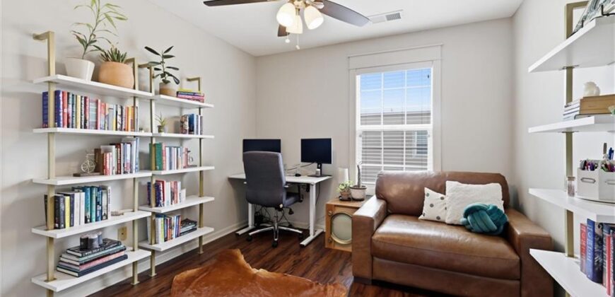 2901 Gentry Park Parkway, North Kansas City, MO 64116
