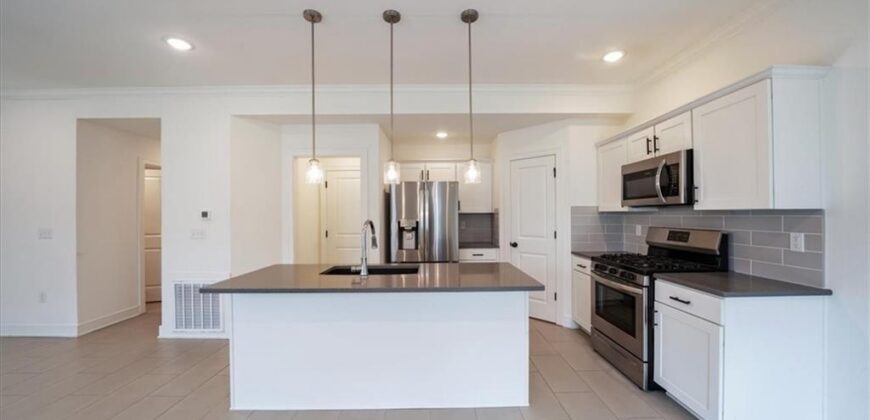 7328 Aaron Street, Parkville, MO 64152