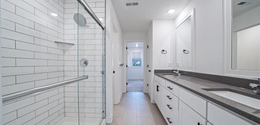 7328 Aaron Street, Parkville, MO 64152