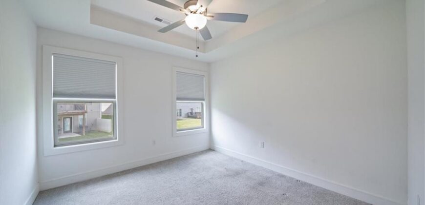 7328 Aaron Street, Parkville, MO 64152