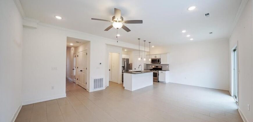7328 Aaron Street, Parkville, MO 64152