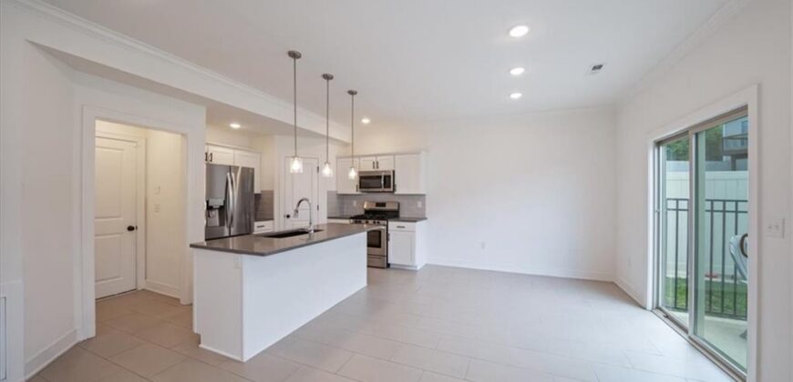 7328 Aaron Street, Parkville, MO 64152