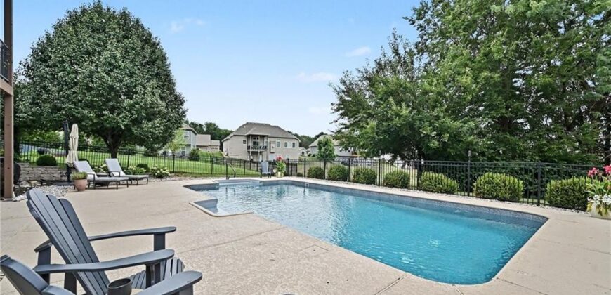 701 Indian Trail Court, Smithville, MO 64089