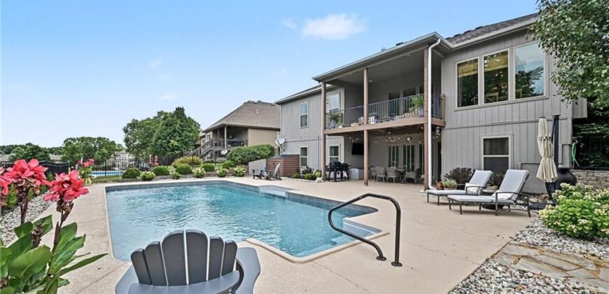 701 Indian Trail Court, Smithville, MO 64089