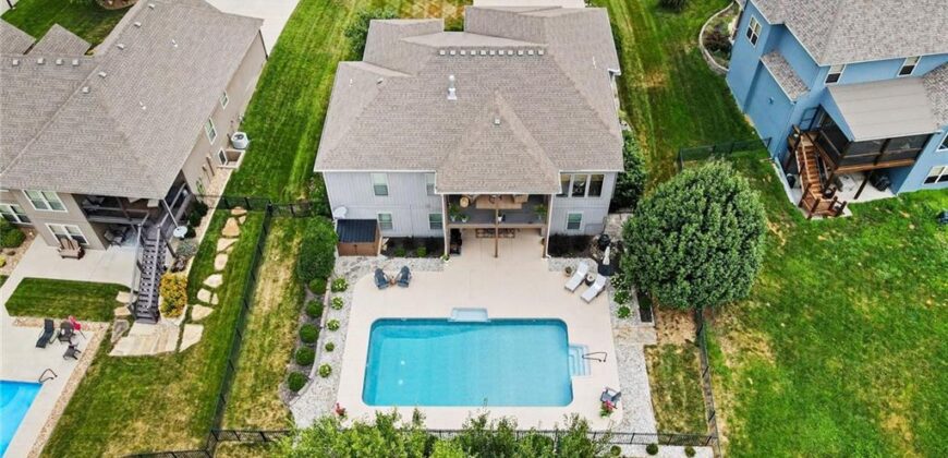 701 Indian Trail Court, Smithville, MO 64089