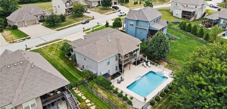 701 Indian Trail Court, Smithville, MO 64089