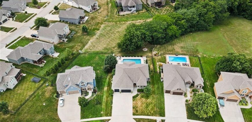 701 Indian Trail Court, Smithville, MO 64089