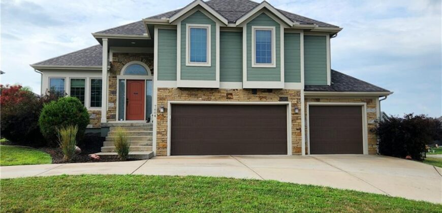 7604 N Amoret Avenue, Kansas City, MO 64151