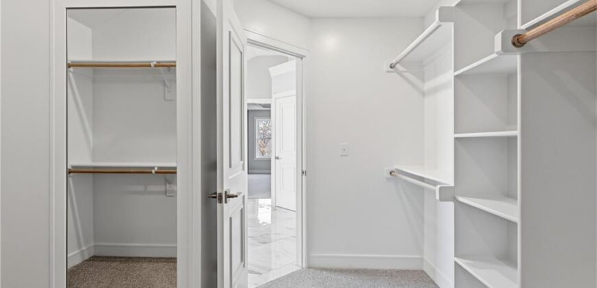 8841 N KENTUCKY Avenue, Kansas City, MO 64157