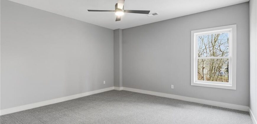 8841 N KENTUCKY Avenue, Kansas City, MO 64157