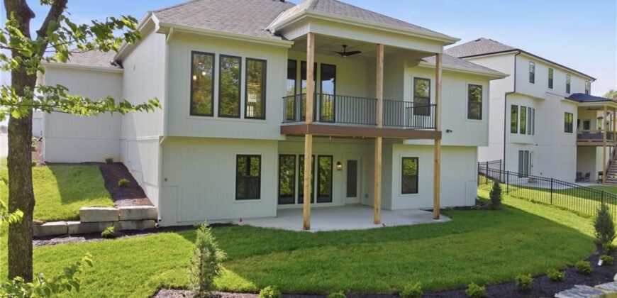 8841 N KENTUCKY Avenue, Kansas City, MO 64157