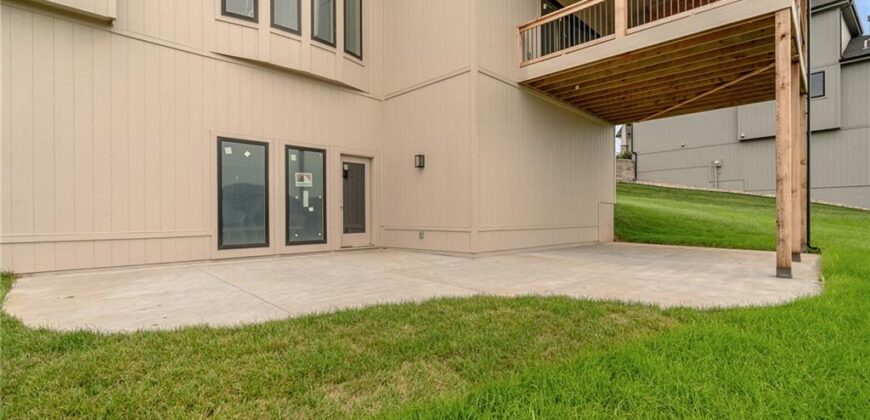 2331 NW Palisades Drive, Riverside, MO 64150