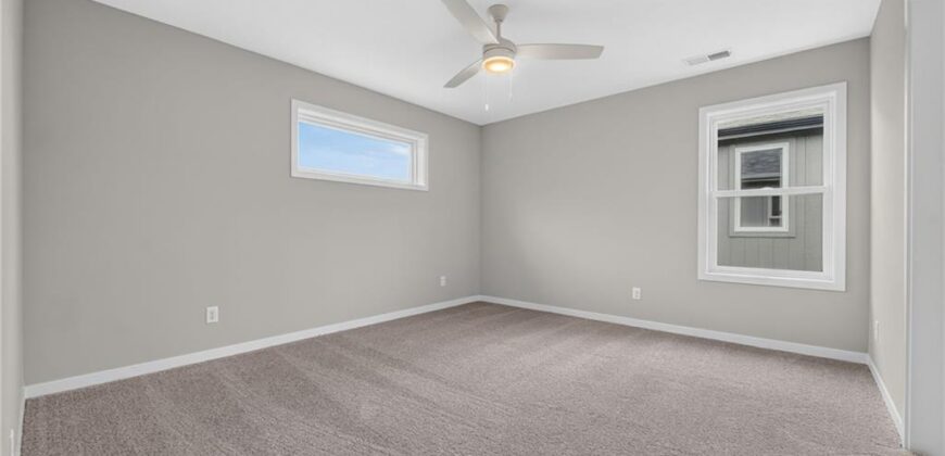 8003 NE 77th Street, Kansas City, MO 64158