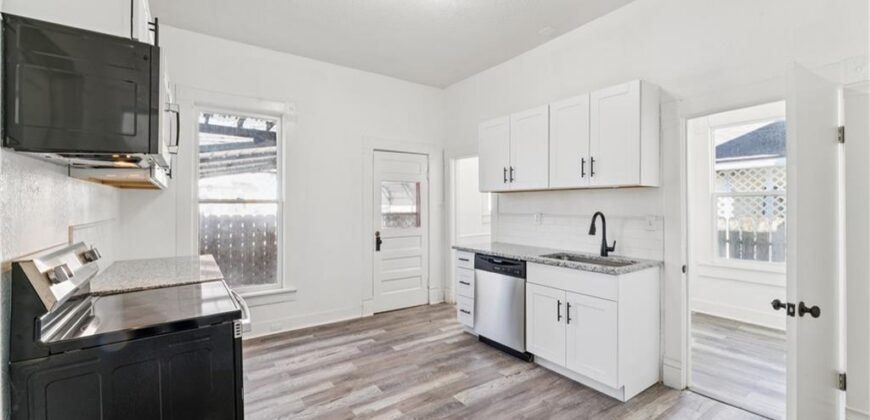 426 Benton Avenue, Excelsior Springs, MO 64024
