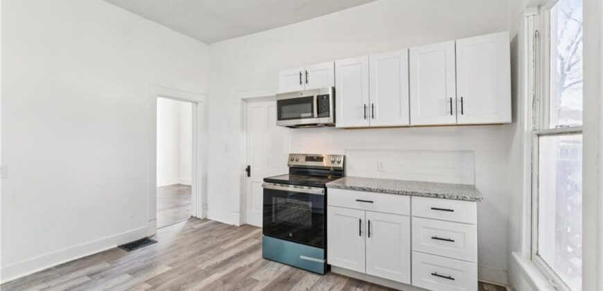 426 Benton Avenue, Excelsior Springs, MO 64024