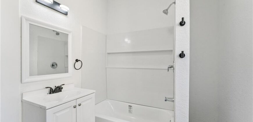 426 Benton Avenue, Excelsior Springs, MO 64024