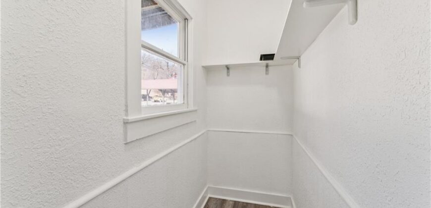 426 Benton Avenue, Excelsior Springs, MO 64024