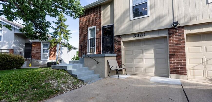 5321 NW 87th Court, Kansas City, MO 64154