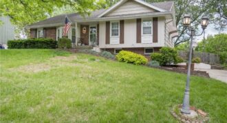 6807 NW Birch Lane, Kansas City, MO 64151