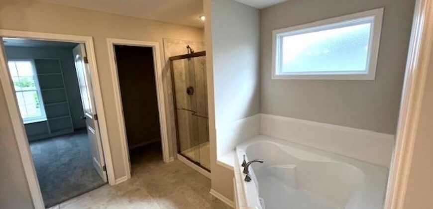 8977 NE 99th Street, Kansas City, MO 64157