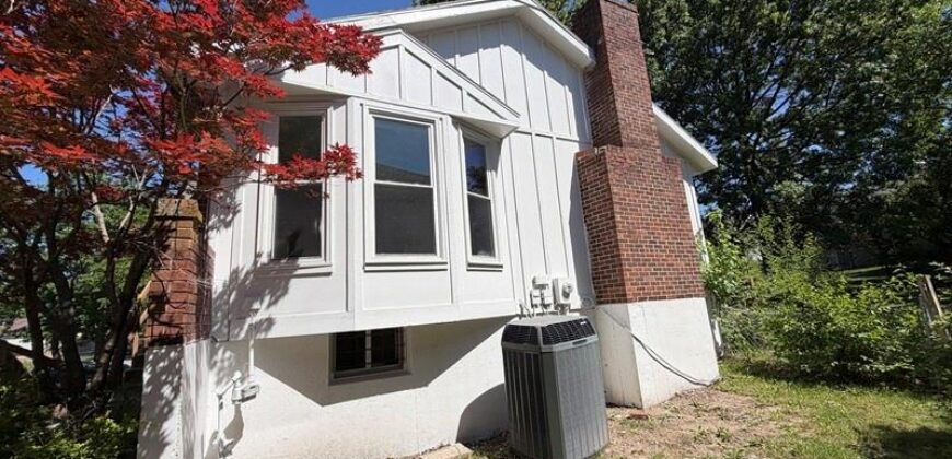 917 NE 108th Terrace, Kansas City, MO 64155