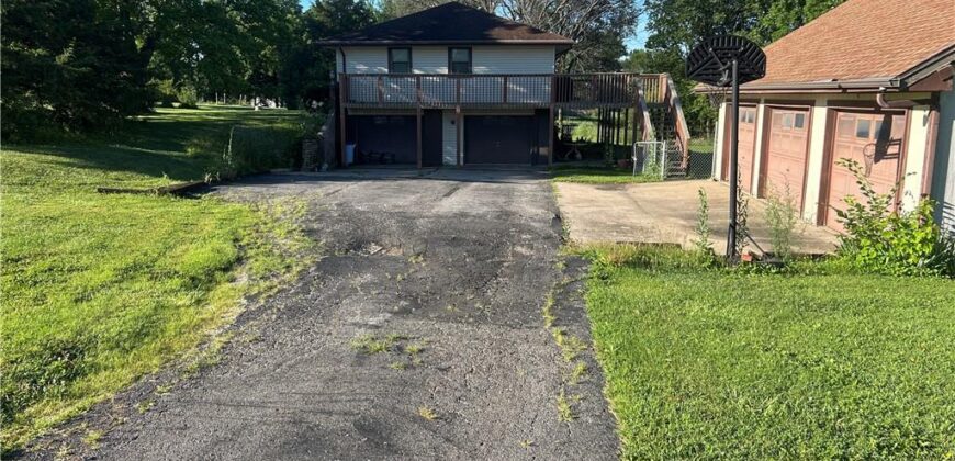 6740 SE Horseshoe Drive, Holt, MO 64048
