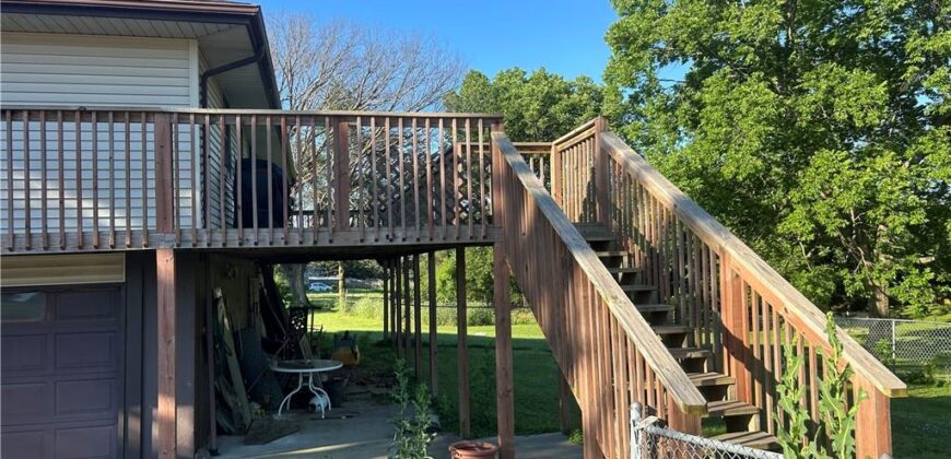 6740 SE Horseshoe Drive, Holt, MO 64048
