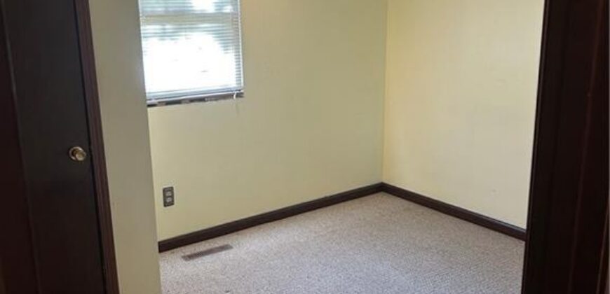 6740 SE Horseshoe Drive, Holt, MO 64048