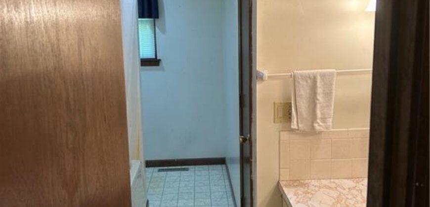 6740 SE Horseshoe Drive, Holt, MO 64048
