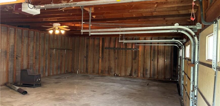 6740 SE Horseshoe Drive, Holt, MO 64048